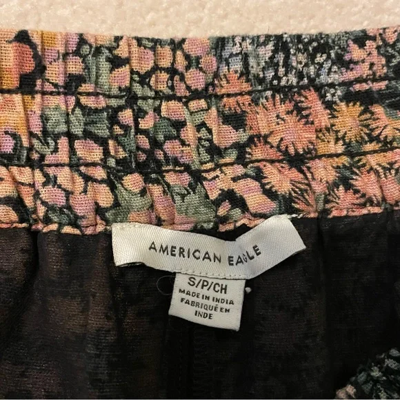 American Eagle floral mini skirt-small like new - Picture 5 of 8